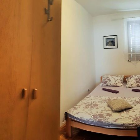 Dalmatino Apartmani Вир Екстер'єр фото