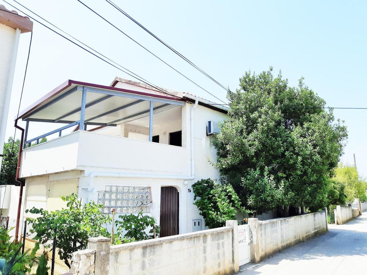 Dalmatino Apartmani Вир Екстер'єр фото