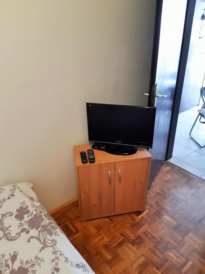 Dalmatino Apartmani Вир Екстер'єр фото