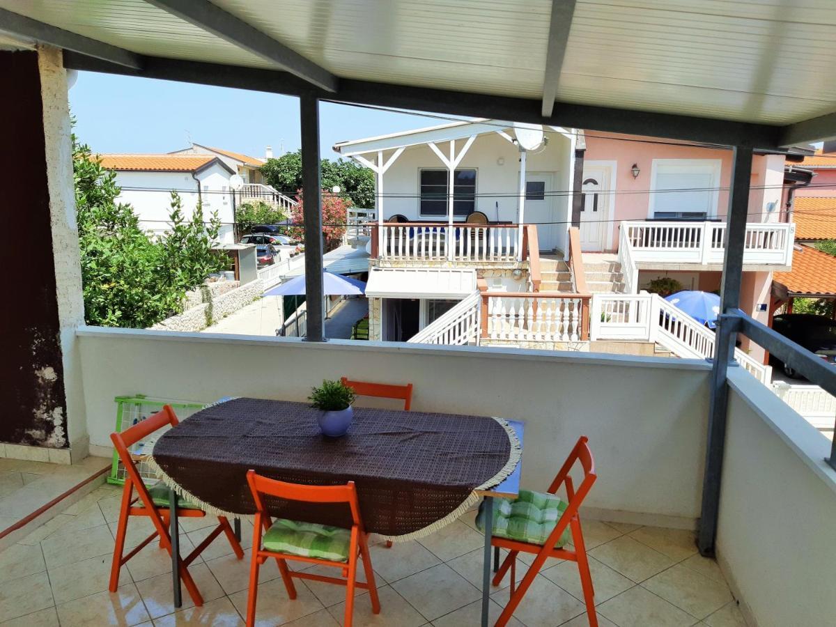 Dalmatino Apartmani Вир Екстер'єр фото