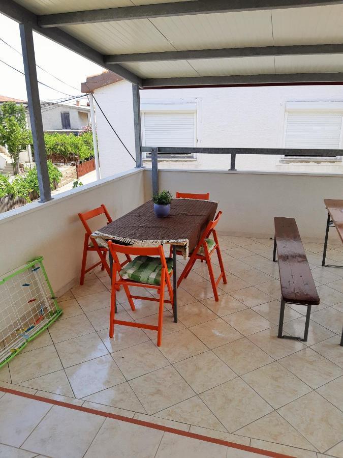 Dalmatino Apartmani Вир Екстер'єр фото